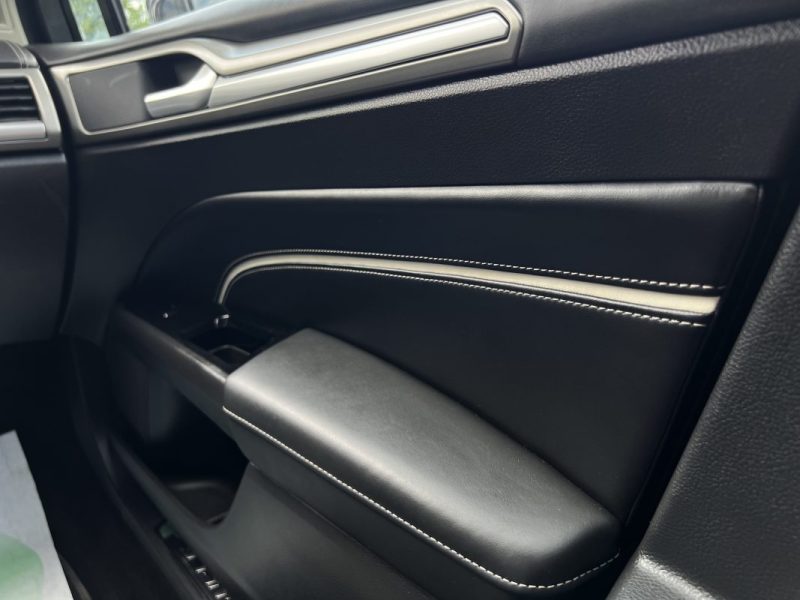 FORD MONDEO 4 IV VIGNAL 2.0 HYBRID 140 / 187 Cv 1ERE MAIN 27 800 Kms TOUTES OPTIONS - GARANTIE 1 AN