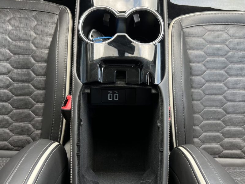 FORD MONDEO 4 IV VIGNAL 2.0 HYBRID 140 / 187 Cv 1ERE MAIN 27 800 Kms TOUTES OPTIONS - GARANTIE 1 AN