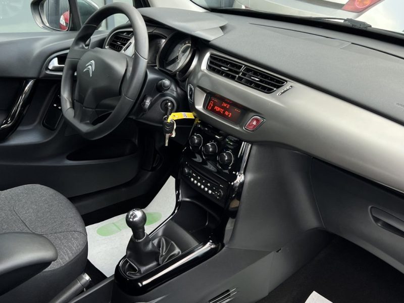CITROEN C3 II PHASE (2) 1.2 82 Cv 5 PORTES 36 300 Km REGULATEUR BLUETOOTH CRIT AIR 1 - GARANTIE 1 AN