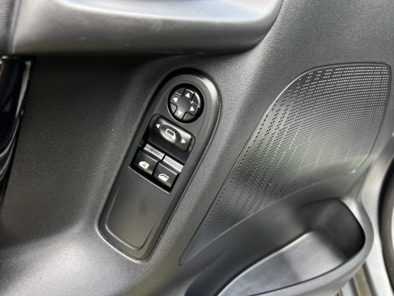 CITROEN C3 II PHASE (2) 1.2 82 Cv 5 PORTES 36 300 Km REGULATEUR BLUETOOTH CRIT AIR 1 - GARANTIE 1 AN