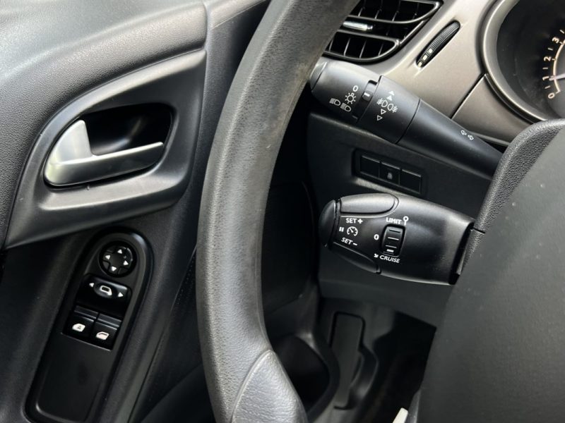CITROEN C3 II PHASE (2) 1.2 82 Cv 5 PORTES 36 300 Km REGULATEUR BLUETOOTH CRIT AIR 1 - GARANTIE 1 AN