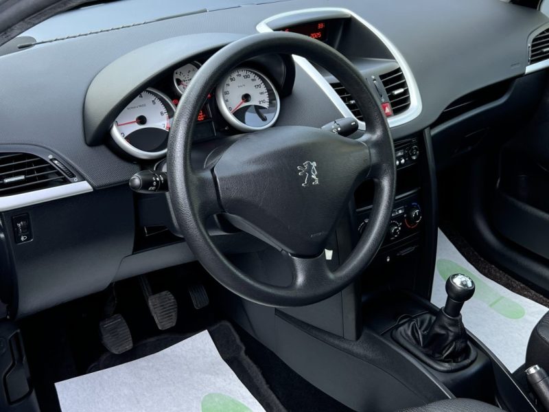 PEUGEOT 207 PHASE 2 1.4 VTI 95 Cv 30 700 Kms 5 PLACES BLUETOOTH / ORIGINE FRANCE - GARANTIE 1 AN