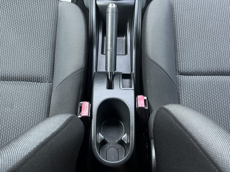 PEUGEOT 207 PHASE 2 1.4 VTI 95 Cv 30 700 Kms 5 PLACES BLUETOOTH / ORIGINE FRANCE - GARANTIE 1 AN