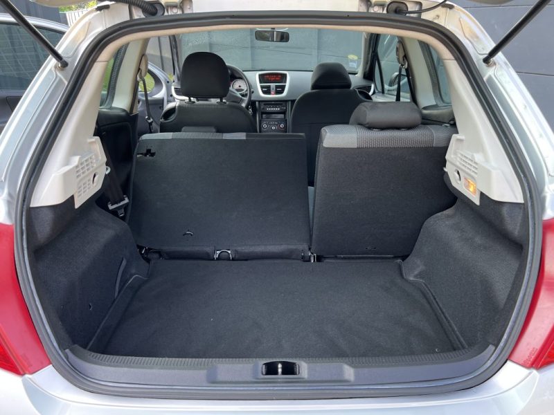 PEUGEOT 207 PHASE 2 1.4 VTI 95 Cv 30 700 Kms 5 PLACES BLUETOOTH / ORIGINE FRANCE - GARANTIE 1 AN