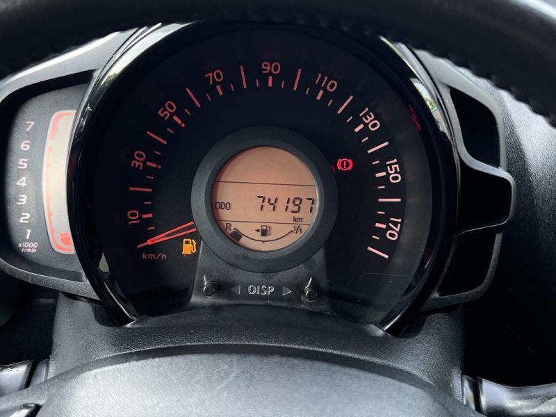 PEUGEOT 108 CABRIOLET / ALLURE TOP 1.2 82 Cv ECRAN TACTILE CAMERA LIMITEUR CRIT AIR 1 Garantie 1 an