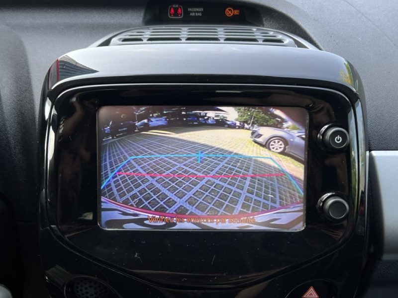 PEUGEOT 108 CABRIOLET / ALLURE TOP 1.2 82 Cv ECRAN TACTILE CAMERA LIMITEUR CRIT AIR 1 Garantie 1 an