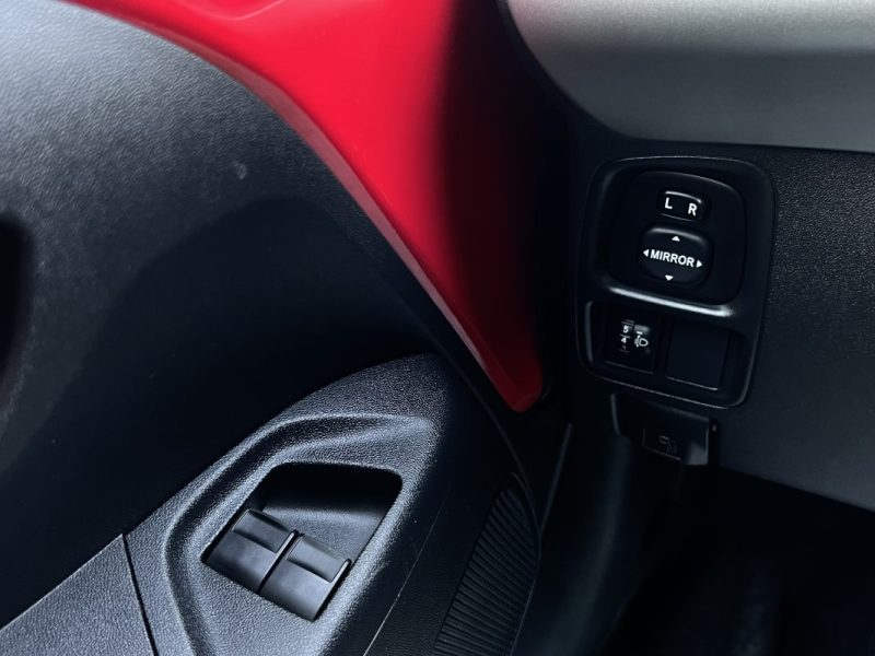 PEUGEOT 108 CABRIOLET / ALLURE TOP 1.2 82 Cv ECRAN TACTILE CAMERA LIMITEUR CRIT AIR 1 Garantie 1 an