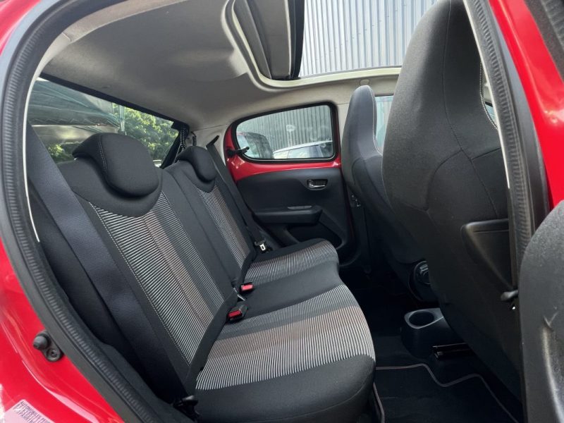 PEUGEOT 108 CABRIOLET / ALLURE TOP 1.2 82 Cv ECRAN TACTILE CAMERA LIMITEUR CRIT AIR 1 Garantie 1 an