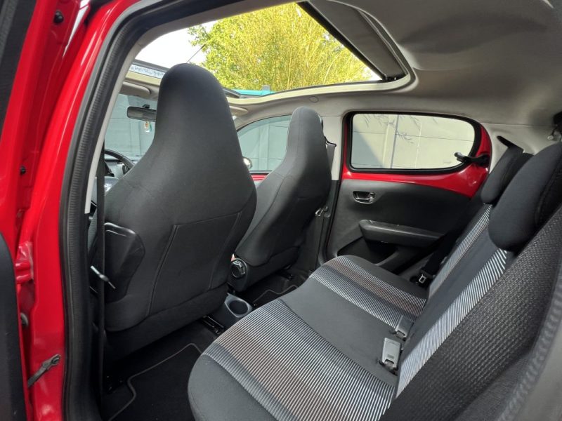 PEUGEOT 108 CABRIOLET / ALLURE TOP 1.2 82 Cv ECRAN TACTILE CAMERA LIMITEUR CRIT AIR 1 Garantie 1 an