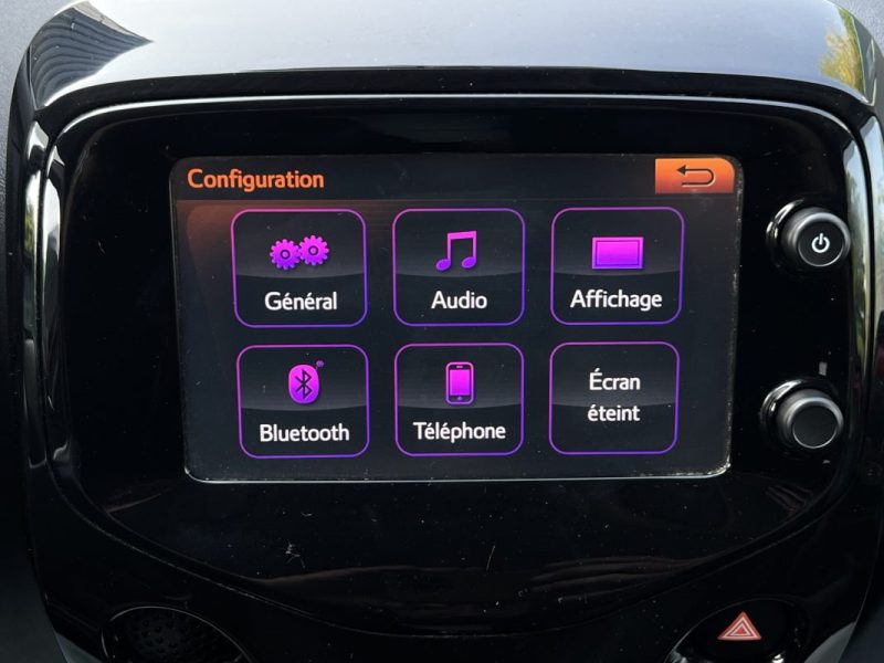 PEUGEOT 108 CABRIOLET / ALLURE TOP 1.2 82 Cv ECRAN TACTILE CAMERA LIMITEUR CRIT AIR 1 Garantie 1 an