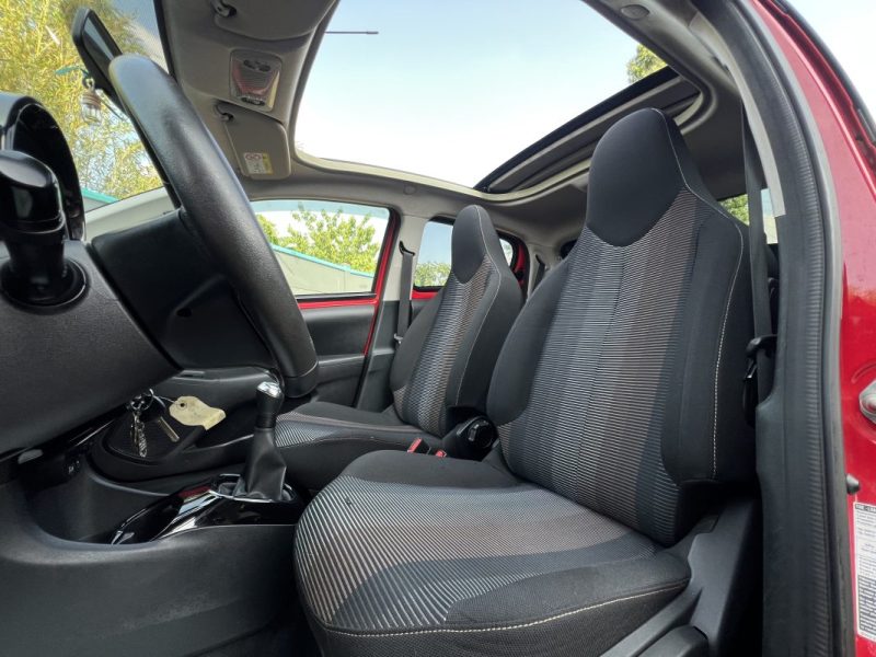 PEUGEOT 108 CABRIOLET / ALLURE TOP 1.2 82 Cv ECRAN TACTILE CAMERA LIMITEUR CRIT AIR 1 Garantie 1 an