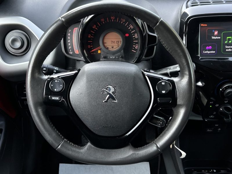 PEUGEOT 108 CABRIOLET / ALLURE TOP 1.2 82 Cv ECRAN TACTILE CAMERA LIMITEUR CRIT AIR 1 Garantie 1 an