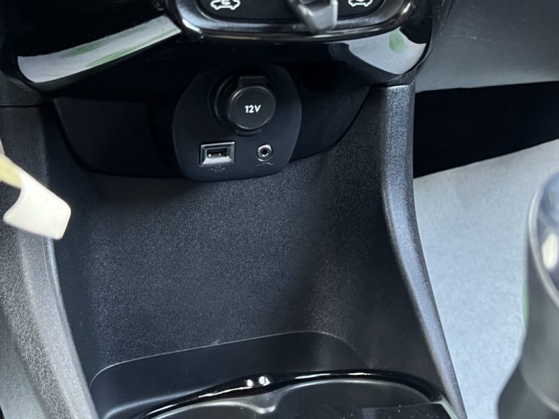 PEUGEOT 108 CABRIOLET / ALLURE TOP 1.2 82 Cv ECRAN TACTILE CAMERA LIMITEUR CRIT AIR 1 Garantie 1 an