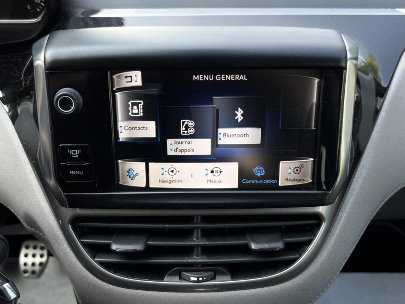 PEUGEOT 208 XY 1.6 E HDI 115 Cv SON JBL TOIT PANORAMIQUE ECRAN TACTILE BLUETOOTH JANTES Garantie 1an