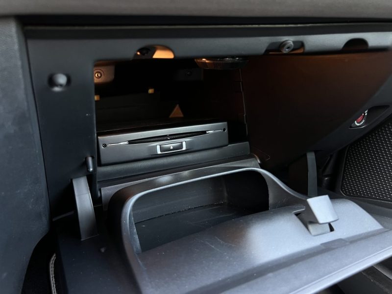 PEUGEOT 208 XY 1.6 E HDI 115 Cv SON JBL TOIT PANORAMIQUE ECRAN TACTILE BLUETOOTH JANTES Garantie 1an