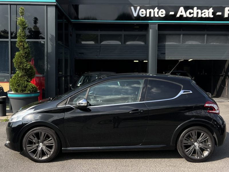 PEUGEOT 208 XY 1.6 E HDI 115 Cv SON JBL TOIT PANORAMIQUE ECRAN TACTILE BLUETOOTH JANTES Garantie 1an