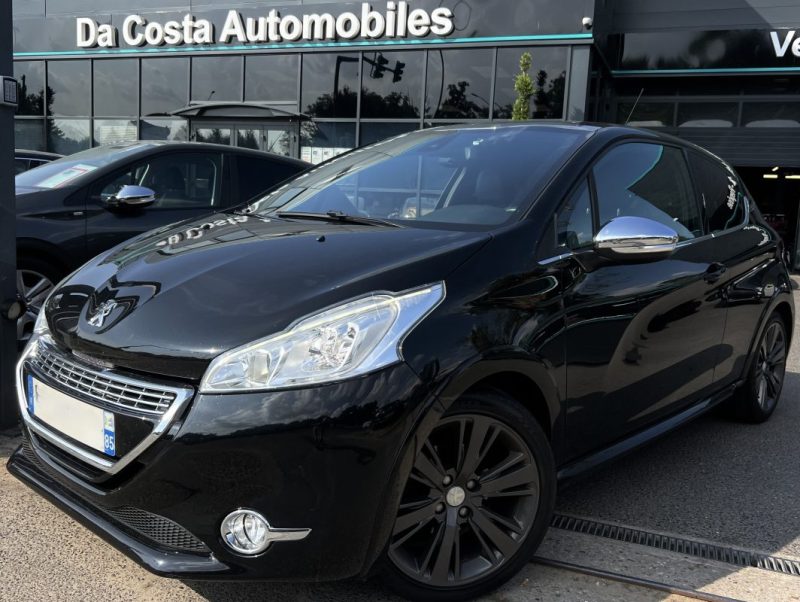PEUGEOT 208 XY 1.6 E HDI 115 Cv SON JBL TOIT PANORAMIQUE ECRAN TACTILE BLUETOOTH JANTES Garantie 1an
