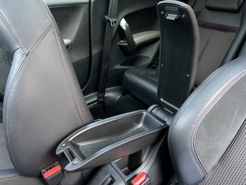 PEUGEOT 208 XY 1.6 E HDI 115 Cv SON JBL TOIT PANORAMIQUE ECRAN TACTILE BLUETOOTH JANTES Garantie 1an