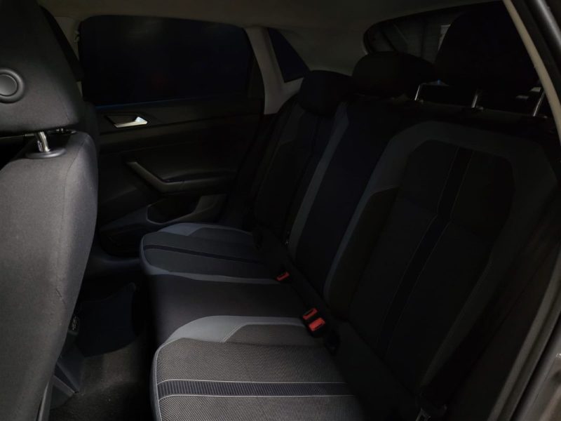 VOLKSWAGEN POLO 1.0 TSI 115CV R-LINE / TOIT OUVRANT / CAMERA RECUL / KEYLESS / CARPLAY / 