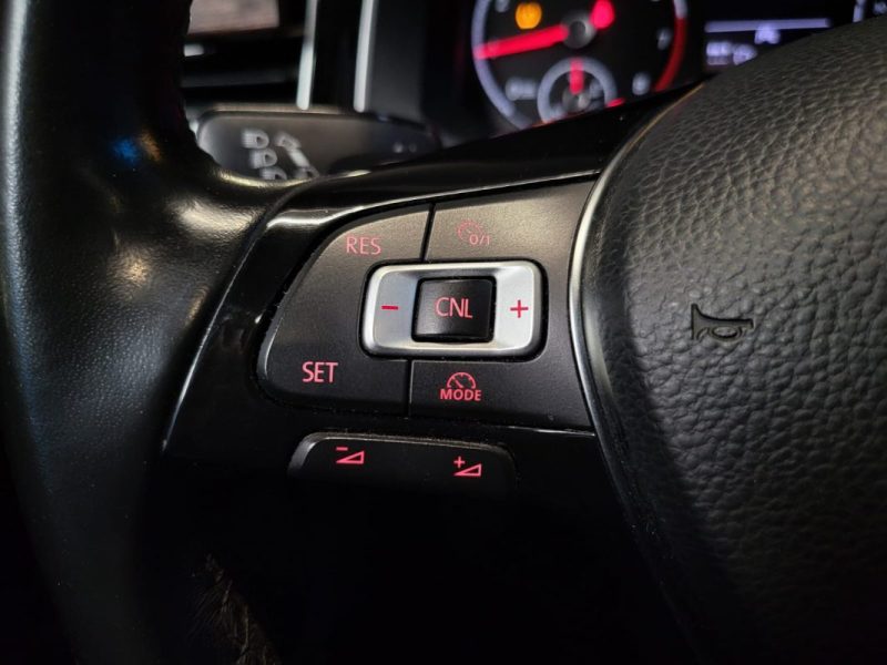 VOLKSWAGEN POLO 1.0 TSI 115CV R-LINE / TOIT OUVRANT / CAMERA RECUL / KEYLESS / CARPLAY / 