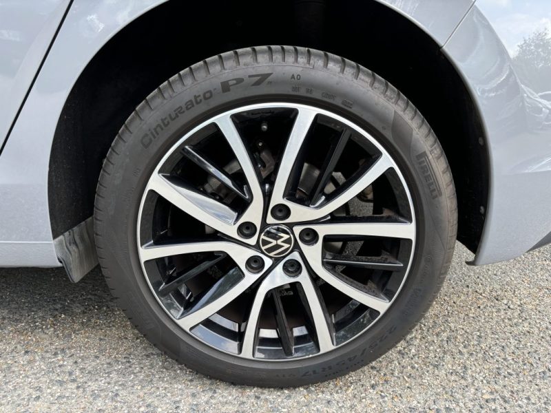 VOLKSWAGEN GOLF 2020