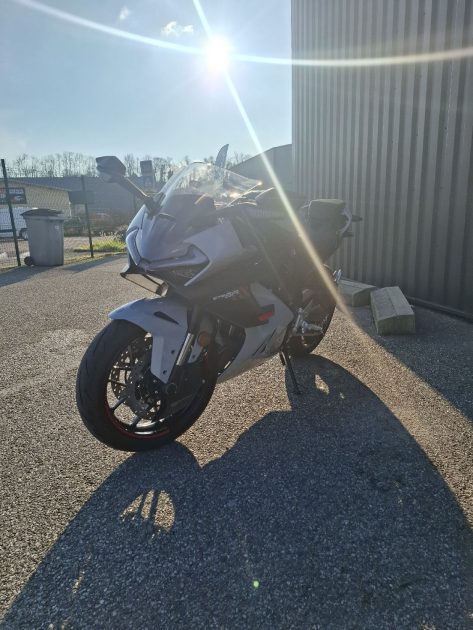 CF MOTO SR-S 675