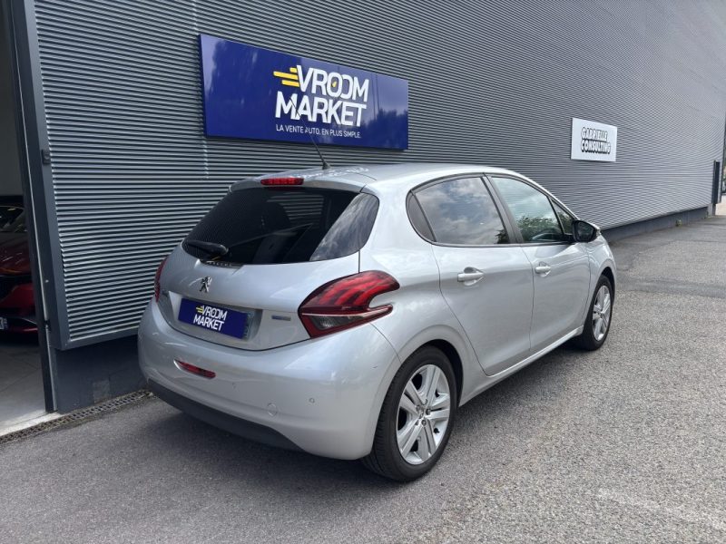 PEUGEOT 208 2017