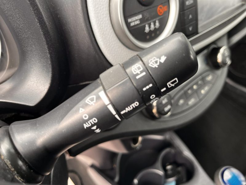 TOYOTA YARIS HYBRID Dynamic Pack Zen 03/2014