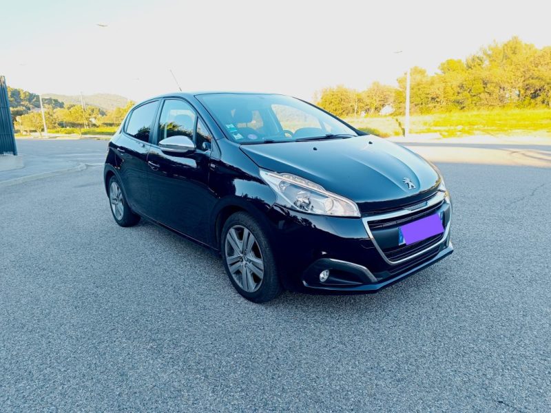 Peugeot 208 VTI style 1.2L 82CV 09/2016 Essence, 5P, garantie 3 mois