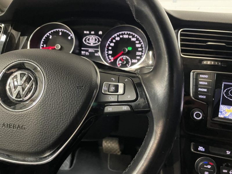 VOLKSWAGEN GOLF 2014