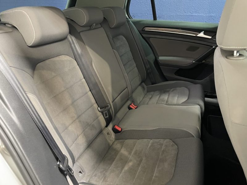 VOLKSWAGEN GOLF 2014