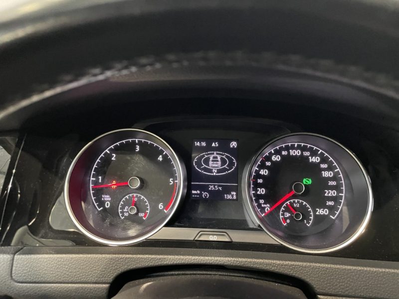 VOLKSWAGEN GOLF 2014