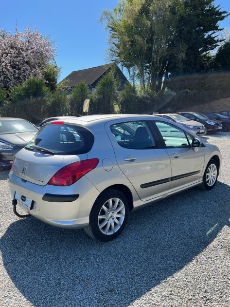 PEUGEOT 308 1.6 HDi 110ch BVM5 BLUE LION