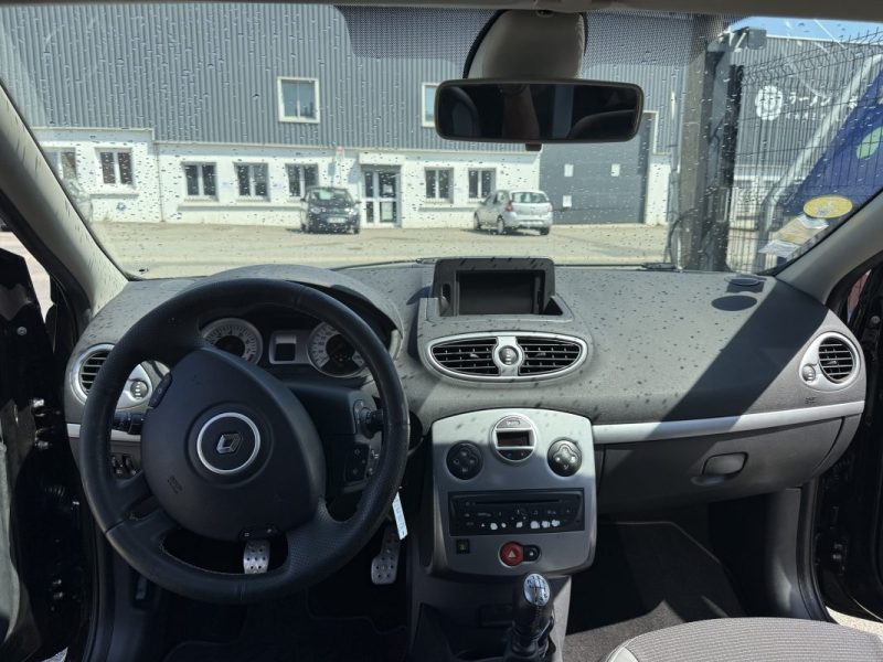 RENAULT CLIO 2010