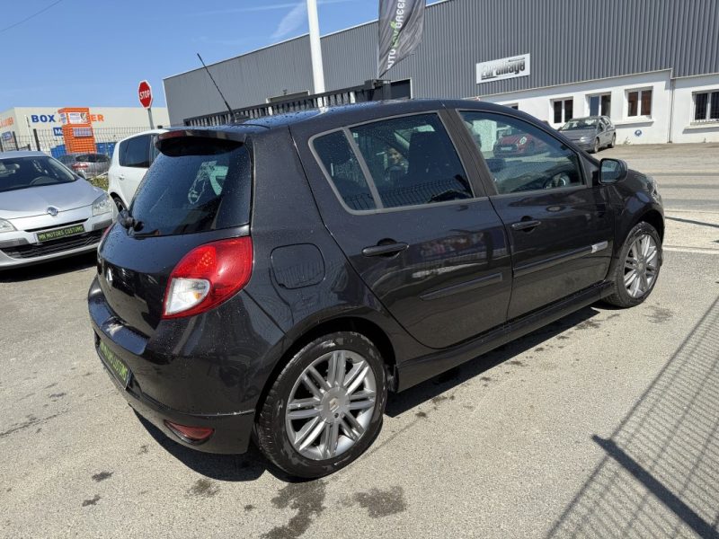RENAULT CLIO 2010