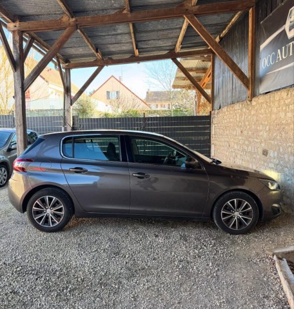PEUGEOT 308 2015