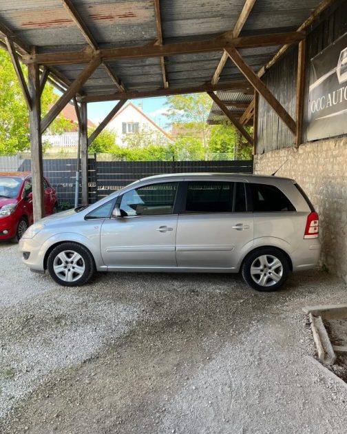 OPEL ZAFIRA 2009