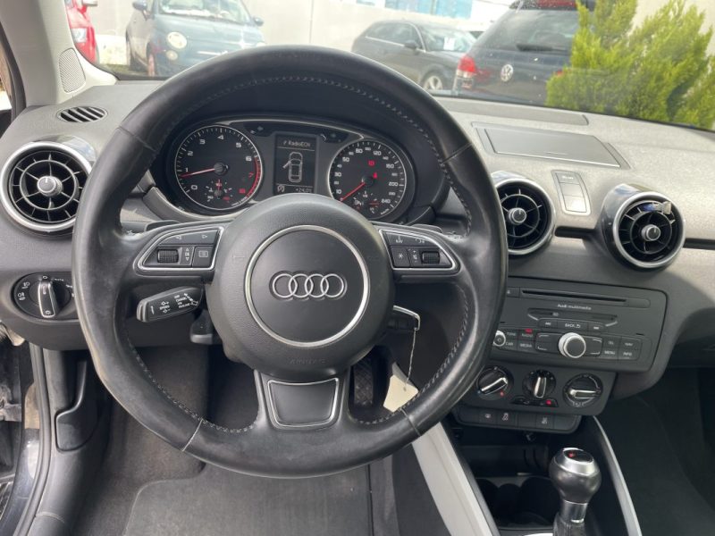 AUDI A1 2011