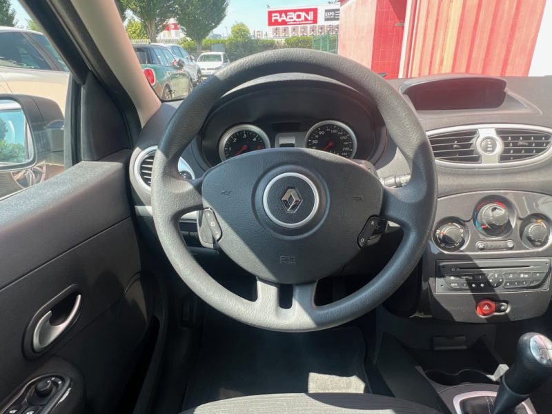 RENAULT CLIO 2012
