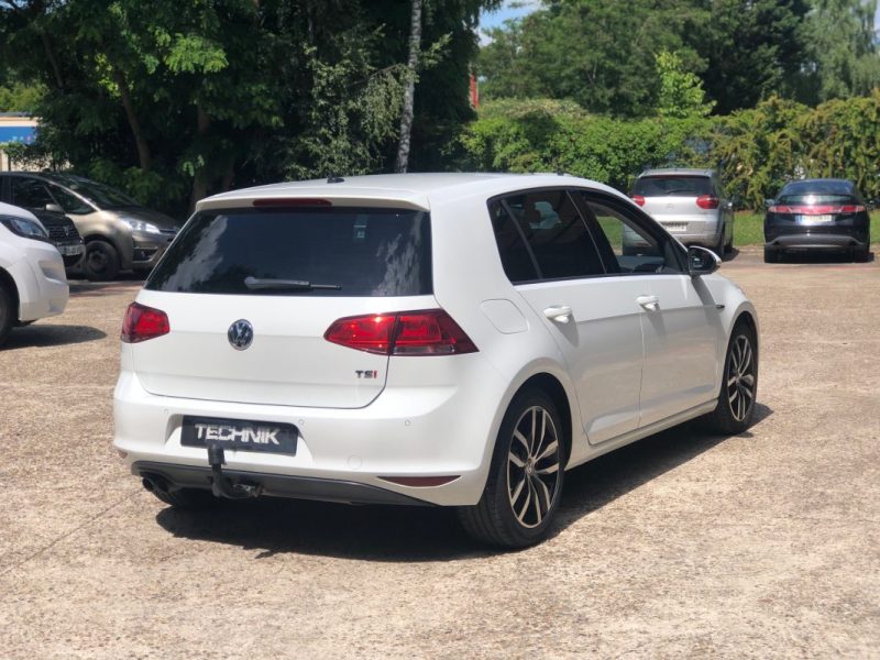 VOLKSWAGEN GOLF 2015