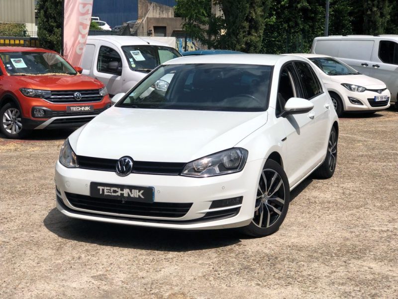 VOLKSWAGEN GOLF 2015