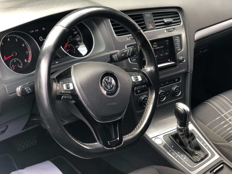 VOLKSWAGEN GOLF 2015