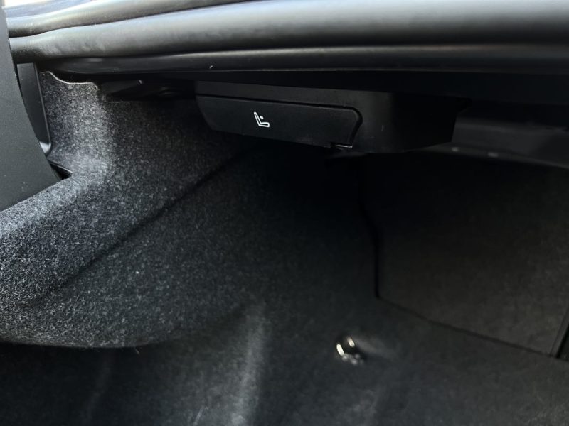 BMW SERIE 3 F30 318D 2.0 143 Cv GRAND GPS INTERIEUR CUIR CAMERA RECUL - GARANTIE 6 MOIS