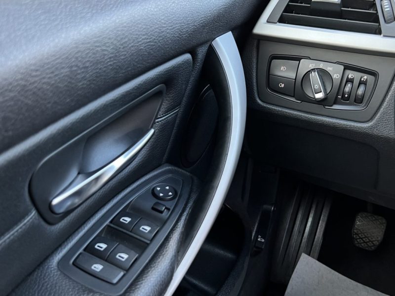 BMW SERIE 3 F30 318D 2.0 143 Cv GRAND GPS INTERIEUR CUIR CAMERA RECUL - GARANTIE 6 MOIS