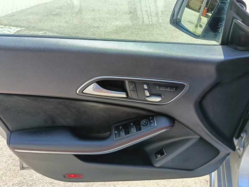 MERCEDES BENZ CLASSE CLA 2019