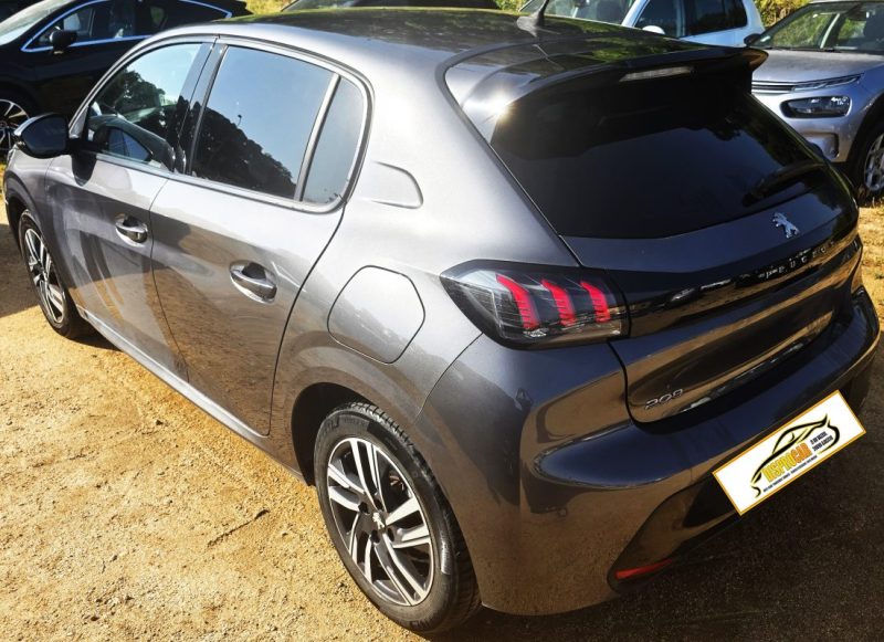 PEUGEOT 208 2022