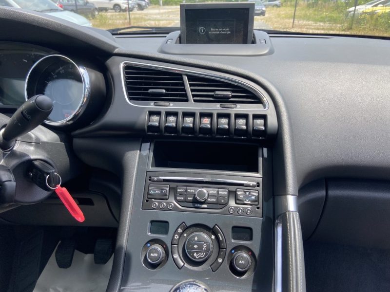 PEUGEOT 3008 1.2 130CV BUSINESS