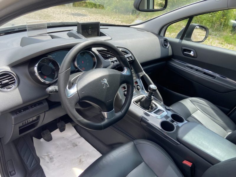 PEUGEOT 3008 1.2 130CV BUSINESS