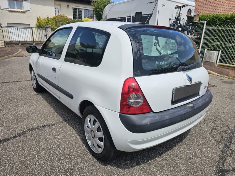 RENAULT CLIO 2005