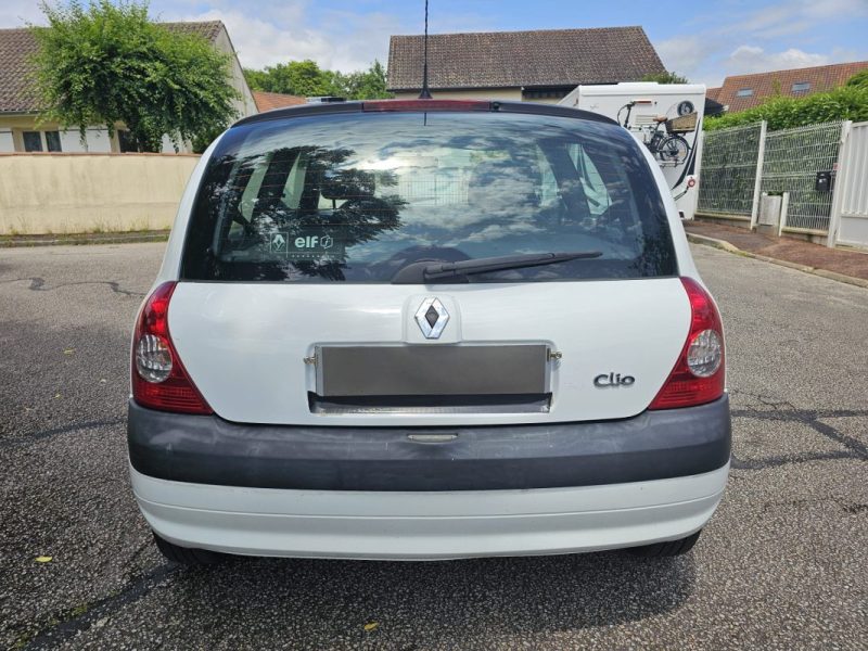RENAULT CLIO 2005